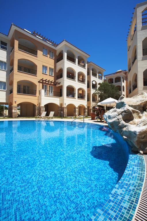 Apartamento Adamou Gardens Paphos Exterior foto