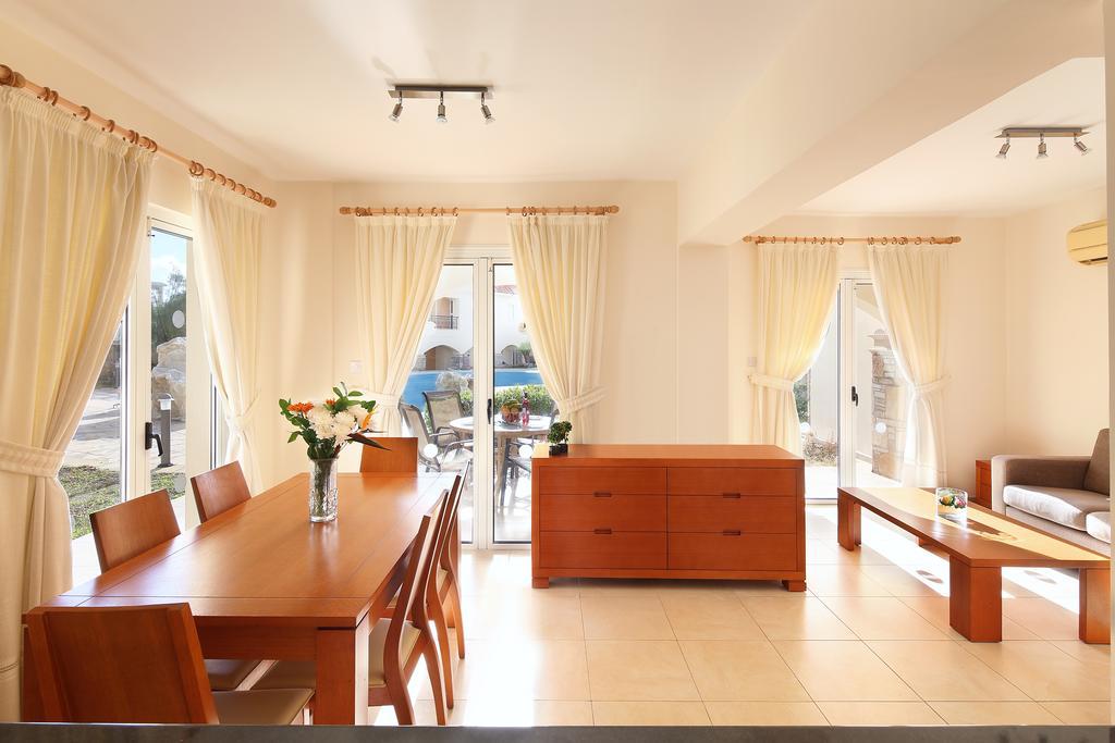 Apartamento Adamou Gardens Paphos Exterior foto